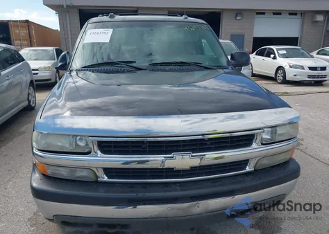 2004 Chevrolet Suburban 1500 Lt z USA, uszkodzony, nr VIN 1GNFK16Z34J202404